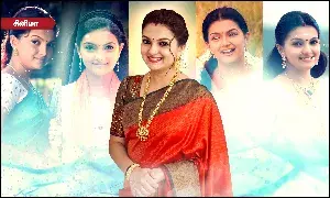 சிகிச்சைக்காக கேரளாவில் உள்ள நடிகை சரண்யாவின் வீட்டிற்கு சென்ற சிம்பு! சிகிச்சைக்காக கேரளாவில் உள்ள நடிகை சரண்யாவின் வீட்டிற்கு சென்ற சிம்பு!